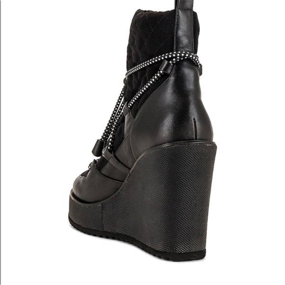 Steve Madden Astra Wedge Drawstring Boots Sz 8.5 - Picture 2 of 8
